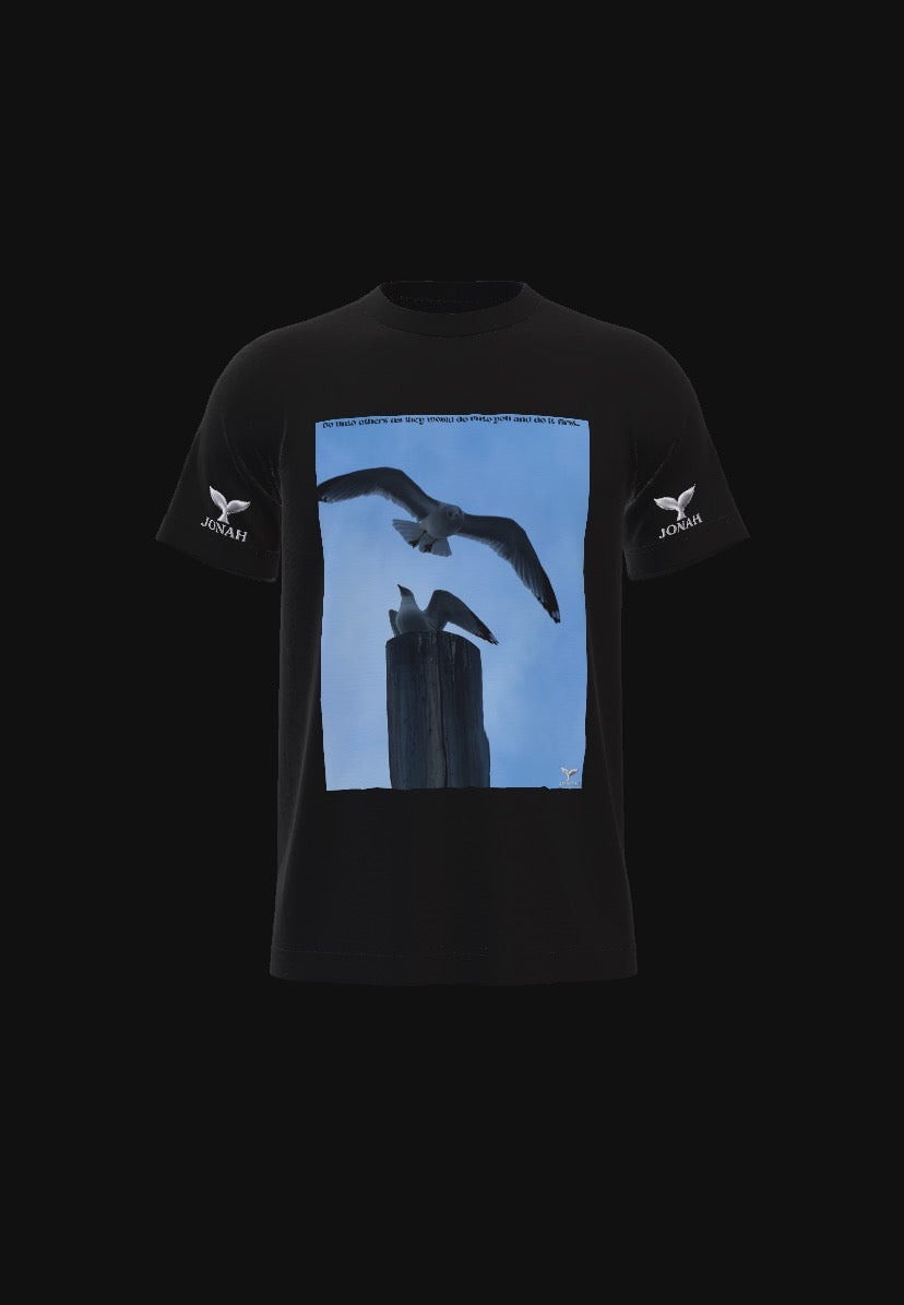 A006) Tee Ailes (Faites Aux Autres Ce Qu'ils Feraient Pour Vous, Et Faites-Le En Premier) / Wings Tee (Do Unto Others As They Would Do Onto You And Do It First)